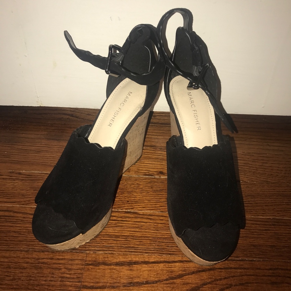 Marc Fisher scalloped wedges